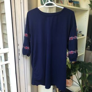 Embroidered Sleeves Dress 🤍